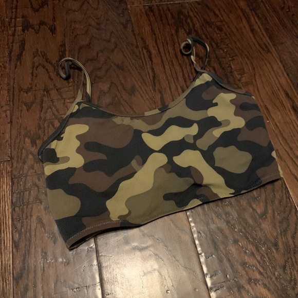 Volcom bathing suit top - Picture 1 of 2
